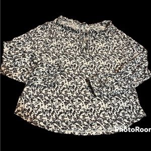 Lucky large black and white pheasant blouse